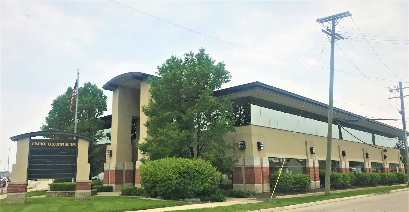 27085 Gratiot, Roseville, MI